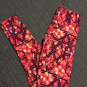 Lularoe OS pink floral leggings